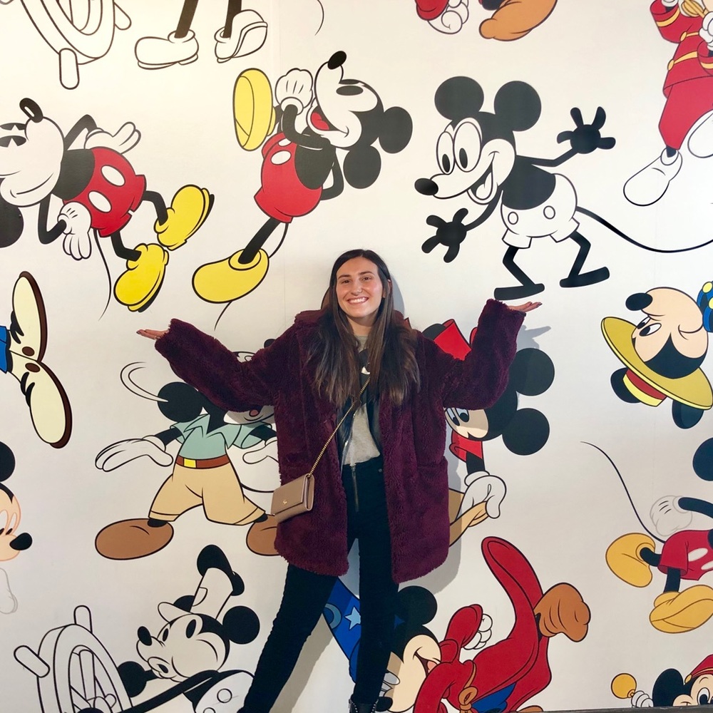 Meet your Posher, Daniella